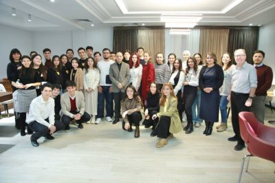 Lunch Talk with Drama Club, Volleyball Club Students, and Student Ambassadors